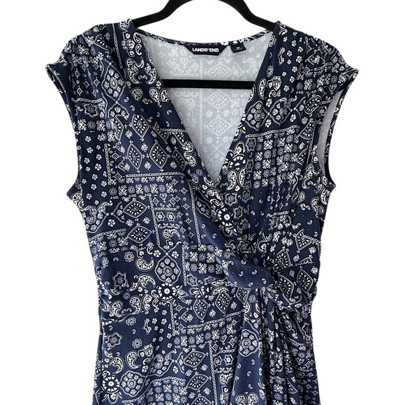 LANDS’ END | NWOT SLEEVELESS TWIST FRONT DRESS COTTON JERSEY NAVY & WHITE MEDIUM - Picture 2 of 9
